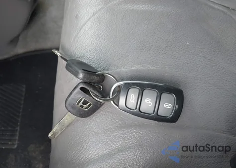 2010 Honda Odyssey Ex-L z USA, uszkodzony, nr VIN 5FNRL3H70AB101916